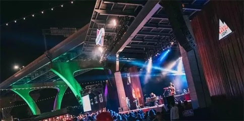 哈曼马田MAC Axiom Hybrid闪耀全球最大音乐节，为Summerfest公司礼仪服务注入专业音效力量